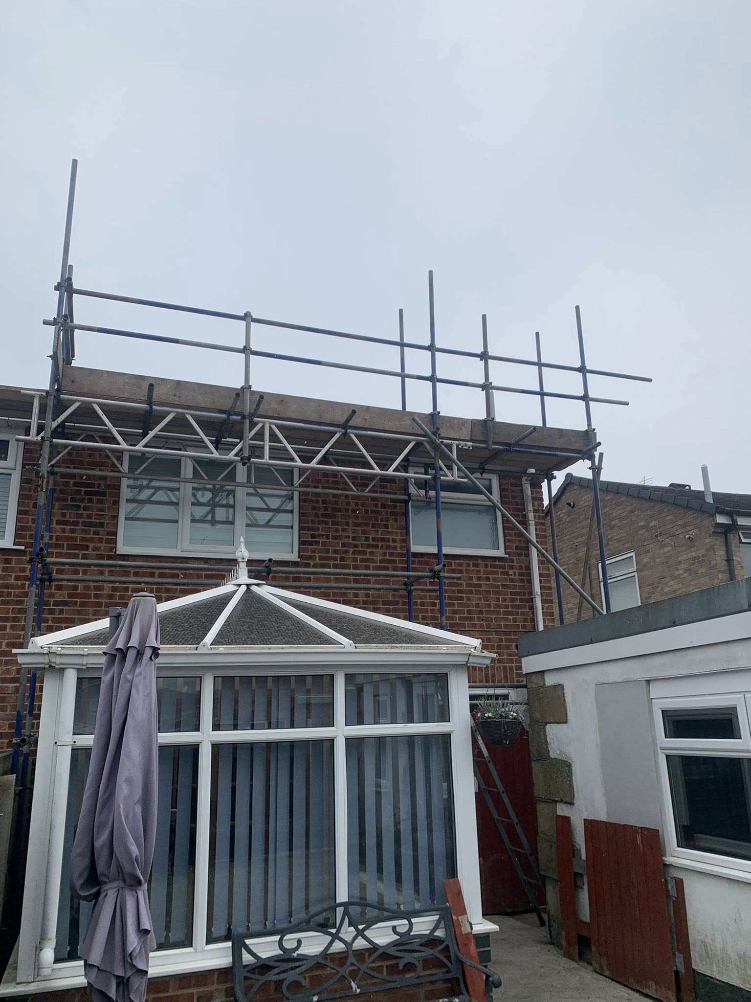 Edge protection scaffolding Hull